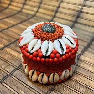 Round beaded jewelry trinket keepsake box